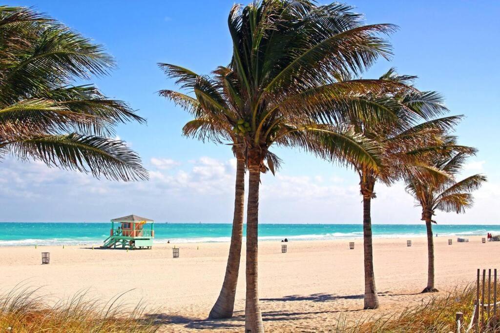 Apartment Right On The Beach! Miami Beach Exteriör bild